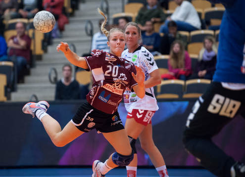 Lugis Elin Lundin i matchen i dam elitserie mellan Lugi och