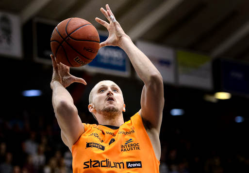 Norrköpings Joakim Kjellbom med bollen