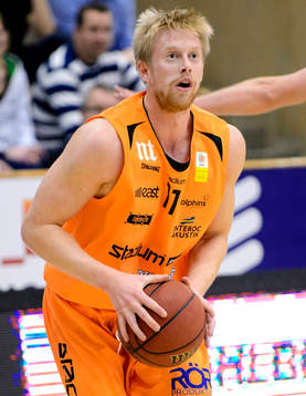 Norrköpings Niklas Rydgren med bollen