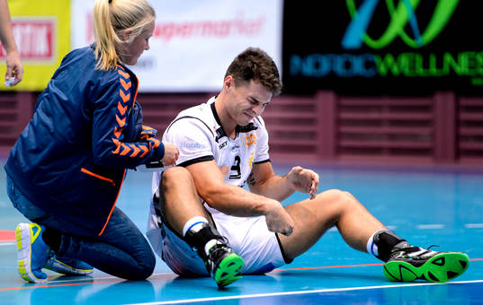 Redbergslids Nikola Stojcevski grimaserar