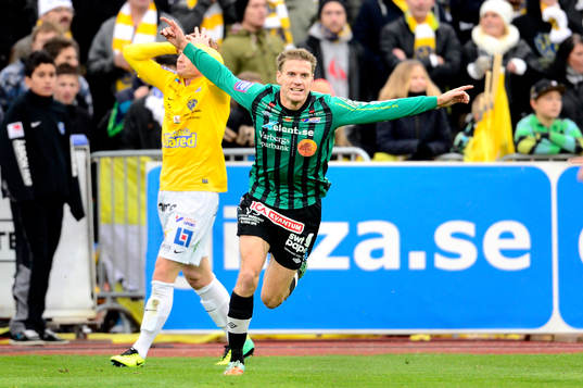 Varbergs Karl Söderström jublar