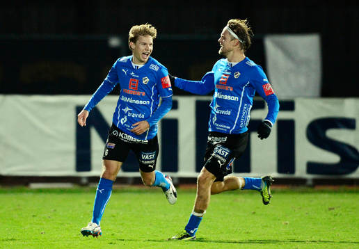 Halmstads Johan Blomberg och Kristoffer Fagercrantz  jublar