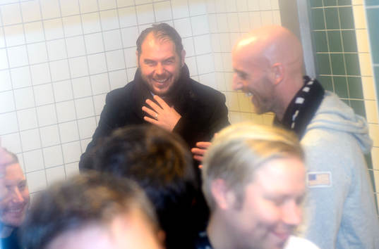 Örebros Alexander Axén i omklädningsrummet
