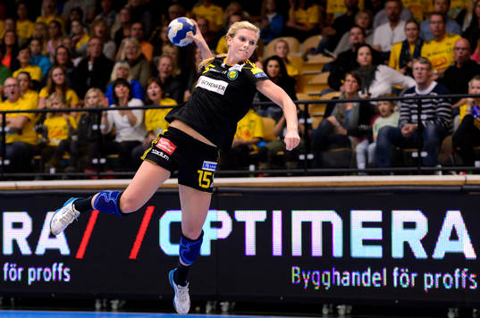 Sävehofs Jenny Alm skjuter