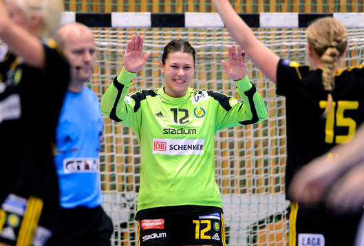 Sävehofs målvakt Filippa Idéhn jublar