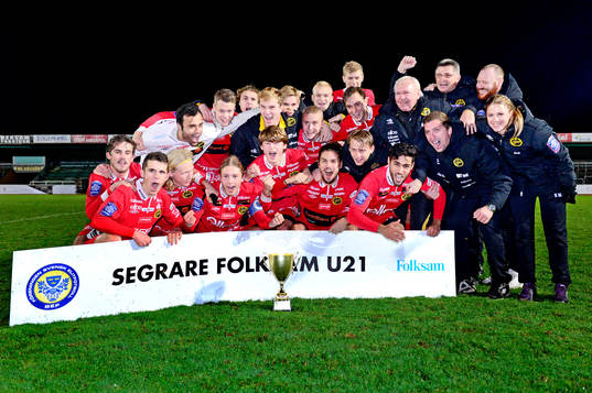 Elfsborg firar segern i fotbollsmatchen och sm-finalen för