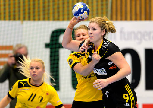 Sävehofs Frida Tegstedt med bollen