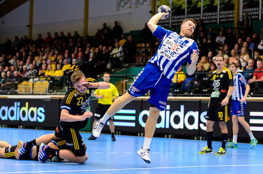 Skövdes spelande tränare Robert Arrhenius laddar för