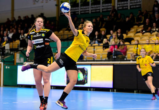 Eslövs Cassandra Tollbring laddar för skott