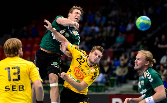 Önnereds Andreas Arrman skjuter över Sävehofs Eric
