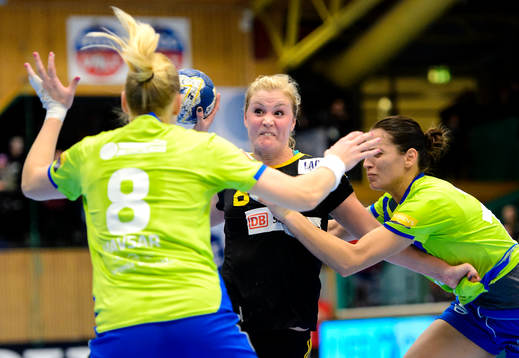 Sävehofs Ida Odén med bollen