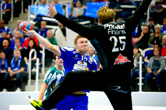 Alingsås Alexander Borgstedt kommer fri mot Hammarbys