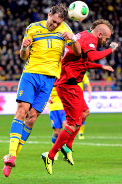Sveriges Johan Elmander och Portugals