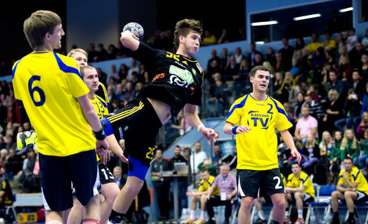 Sävehofs Olle Forsell-Schefvert skjuter