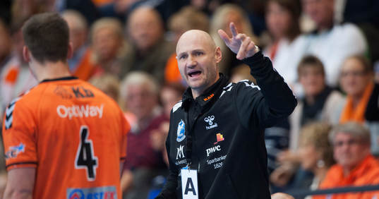 Kristianstads tränare Ola Lindgren jublar i