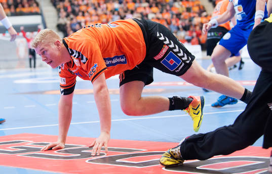Kristianstads Anton Lindskog i elitseriematchen i handboll