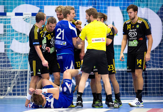 Tumult uppstår på planen innan Sävehofs Mattias Thynell