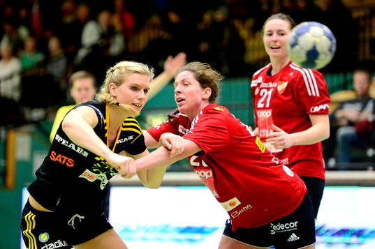 Sävehofs Jenny Alm och Skånelas Josefin Ekwall