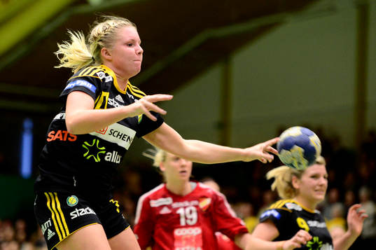 Sävehofs Jenny Wikensten skjuter