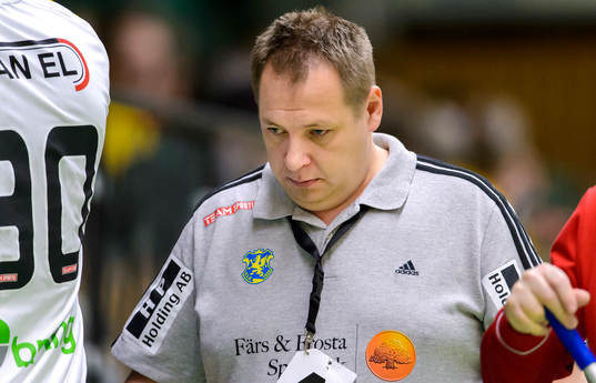 Ystads tränare Mats Engblom deppar