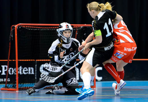 Täbys Louise Wickström och Pixbos Ida Sundberg  i
