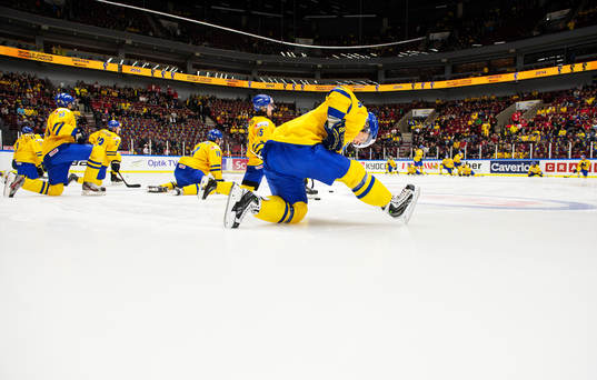 Sveriges lag värmer upp