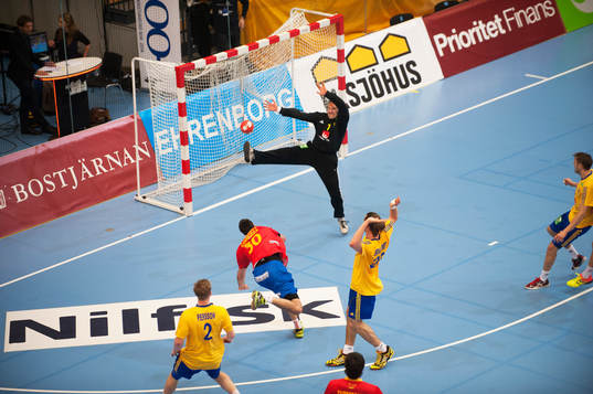 Sveriges målvakt Mattias Andersson i handbollslandskampen