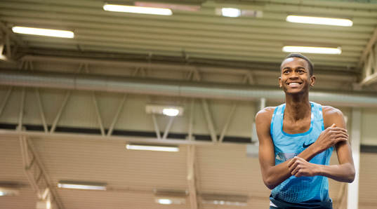 Mutaz Essa Barshim tackar publiken