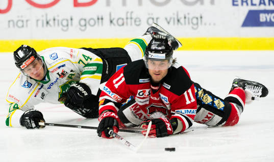 Malmö Redhawks Joey Tentute och Björklövens Stefan Öhman