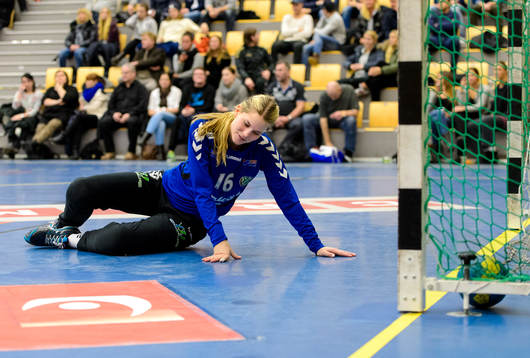 Önnereds målvakt Linnea Andreasson deppar