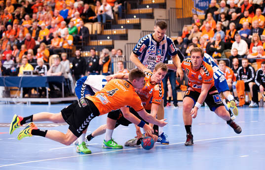 Skövdes Markus Hagelin i kamp mot Kristianstads Markus
