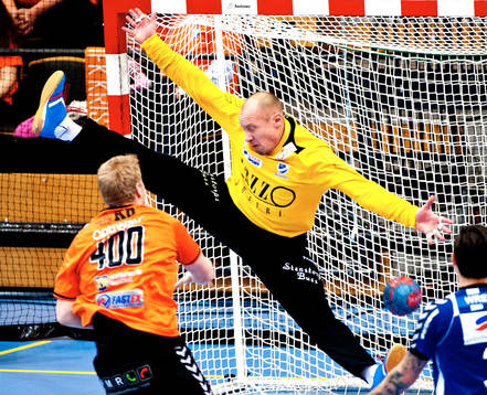 Kristianstads Anton Lindskog och målvakt Robert Lechte