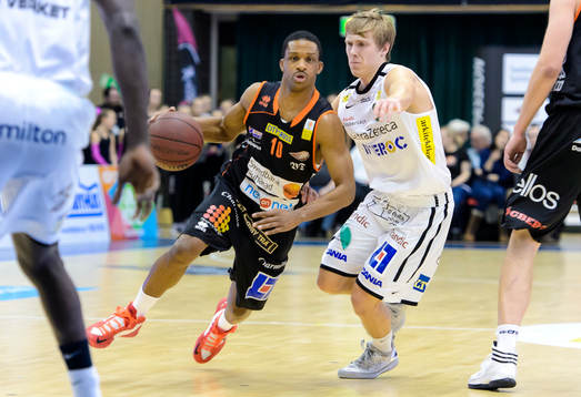 Borås James JJ Miller och Södertäljes Tobias Borg