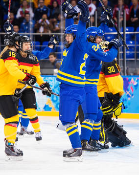 Sveriges Emma Nordin och Erika Grahm jublar