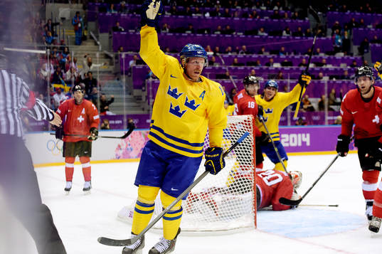Sveriges Daniel Alfredsson jublar