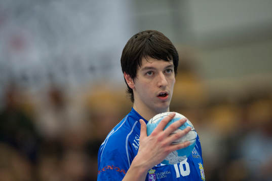 Leons Alexandr Tatarinsev i matchen i EHF-cupen mellan Lugi