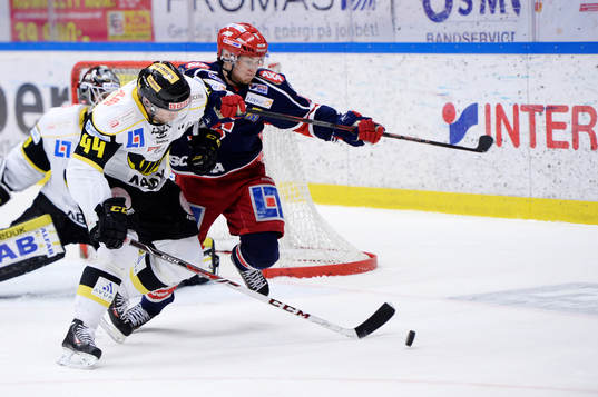 Västerås Per Helmersson och  Södertäljes Phil DeSimone