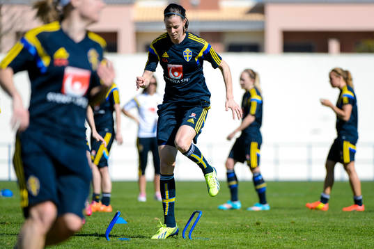 Sveriges Lotta Schelin på en träning