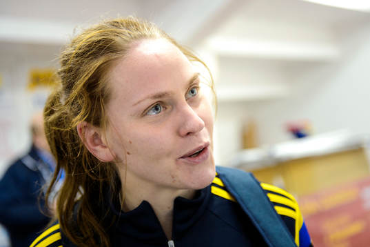 Sveriges Lisa Dahlkvist blir intervjuad