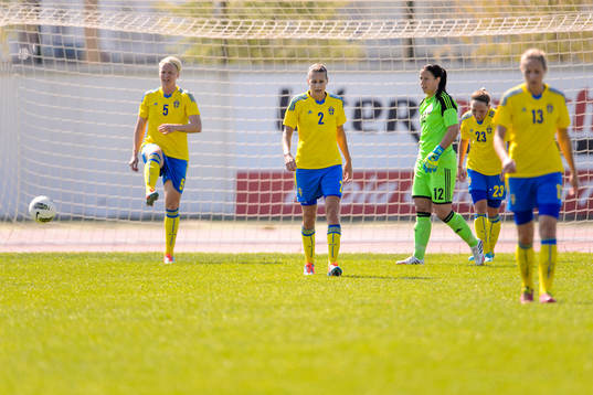 Sveriges Nilla Fischer, Charlotte Rohlin målvakt Carola