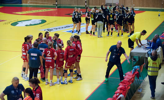 Time out i matchen i elitserien dam i handboll mellan