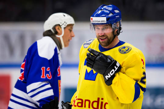 Tre Kronor Legends Peter Forsberg ler, Lion Legends