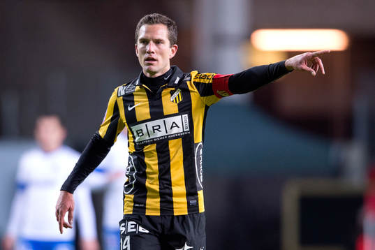 Häckens Martin Ericsson gestikulerar