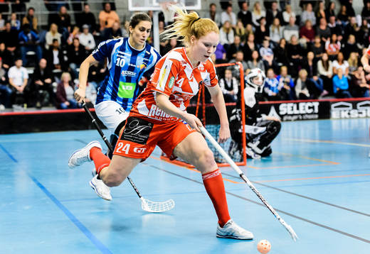 Djurgårdens Ranja Varli jagar Pixbos Ida Sundberg