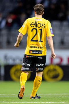Elfsborgs Henning Hauger (vänd från kameran)