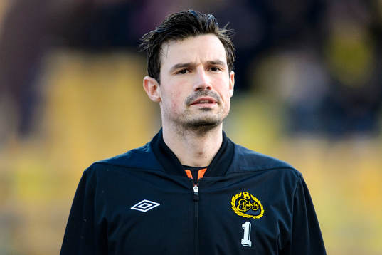 Elfsborgs målvakt Kevin Stuhr-Ellegaard innan