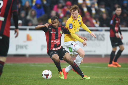 Brommapojkarnas Serge-Junior Martinsson Ngouali och
