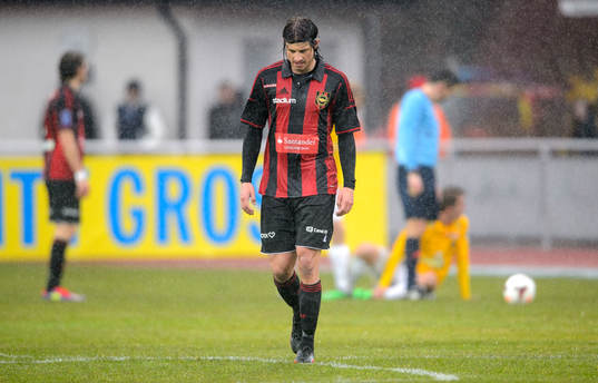 Brommapojkarnas Gabriel Petrovic deppar