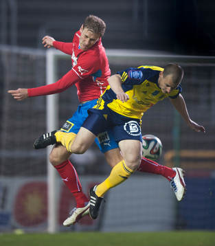 Östers Mario Vasilj och Ängelholms Jacob Augustsson i