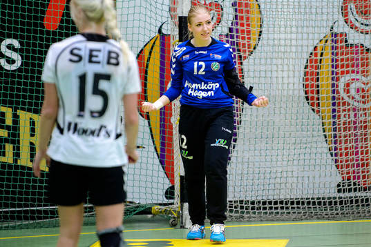 Önnereds målvakt Amanda Berg jublar